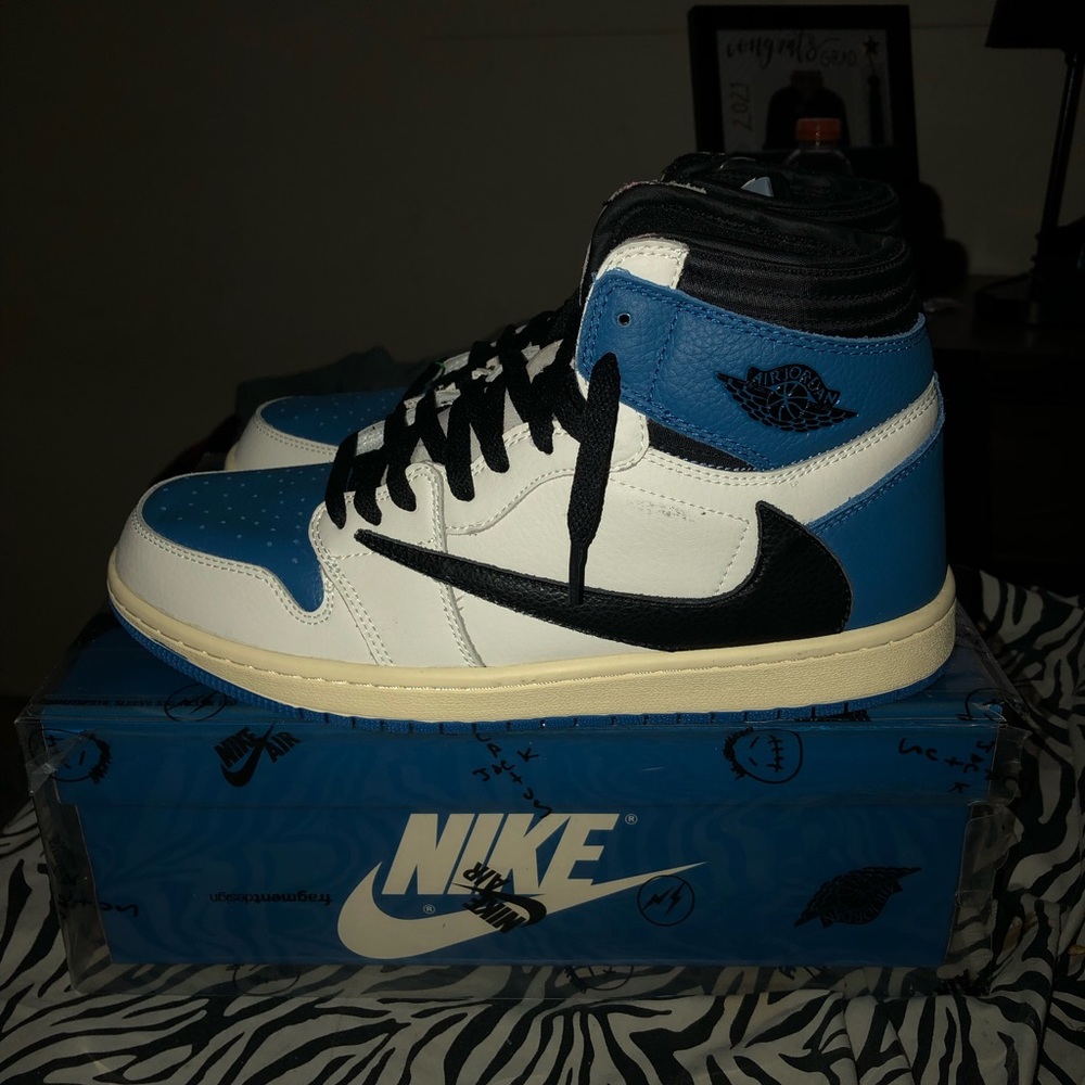 Travis Scott fragment Jordan 1